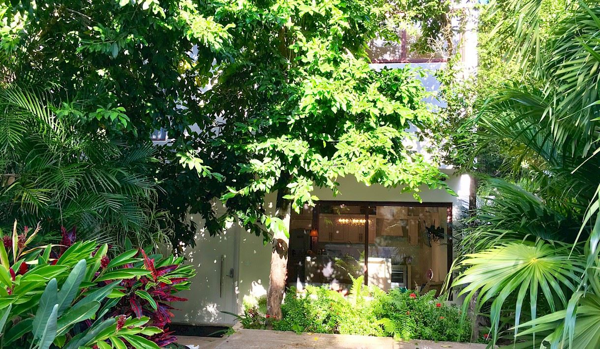 Fantástico chalet de dos plantas en Bahía Príncipe en venta
