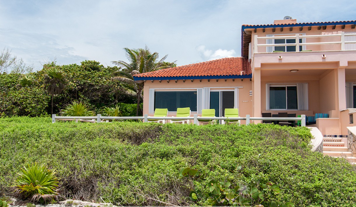 Increíble villa frente al mar en Puerto Aventuras